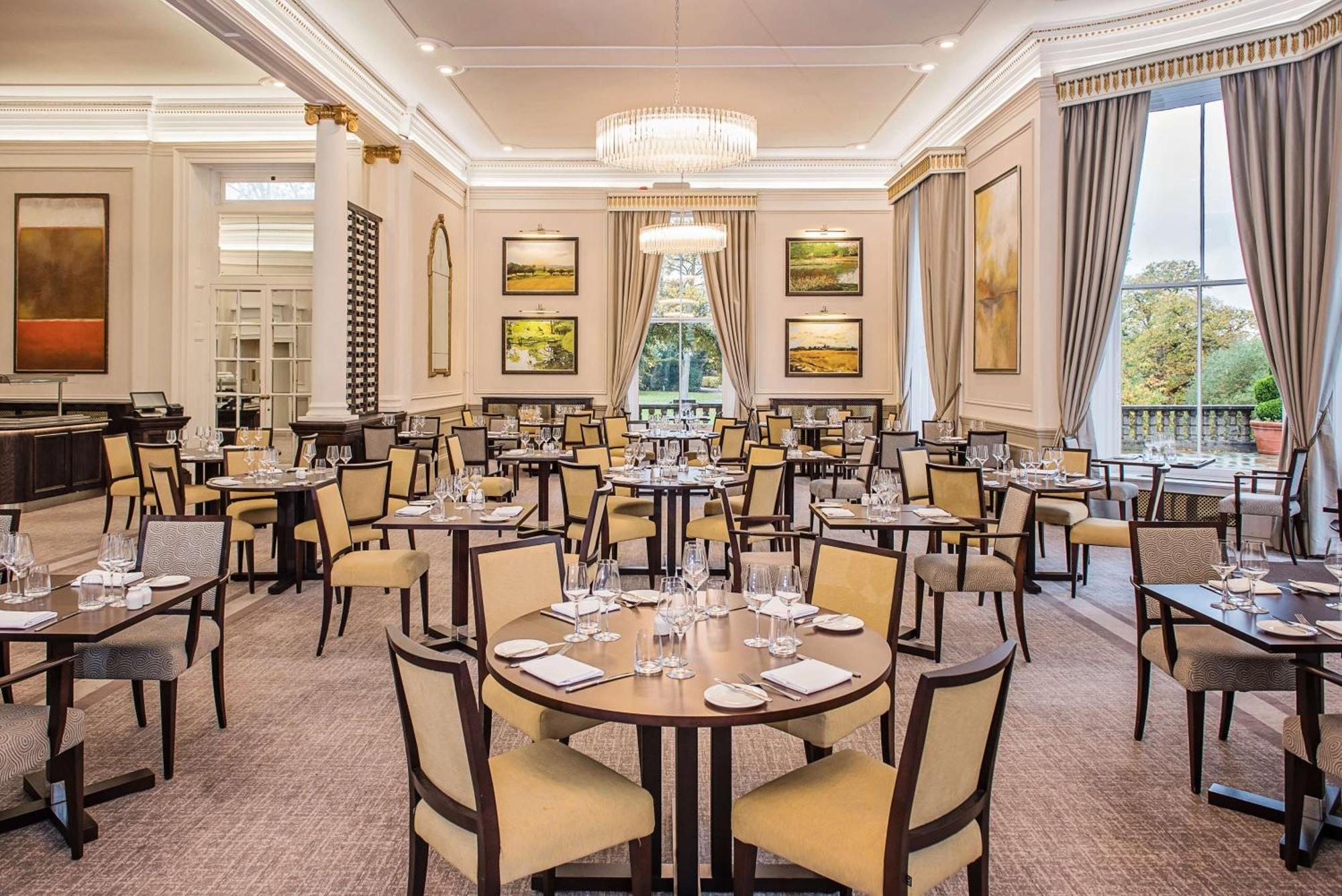 Oatlands Park Hotel Вейбридж Экстерьер фото